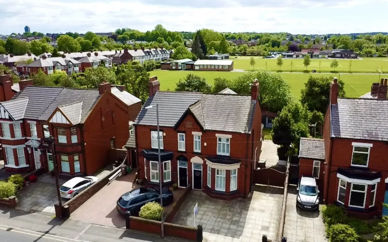 Dentons Green Lane, Dentons Green, photo 31