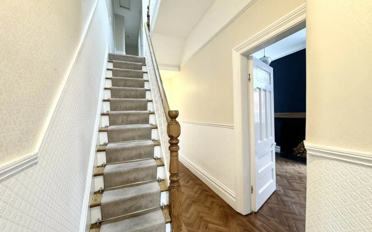 Dentons Green Lane, Dentons Green, photo 16