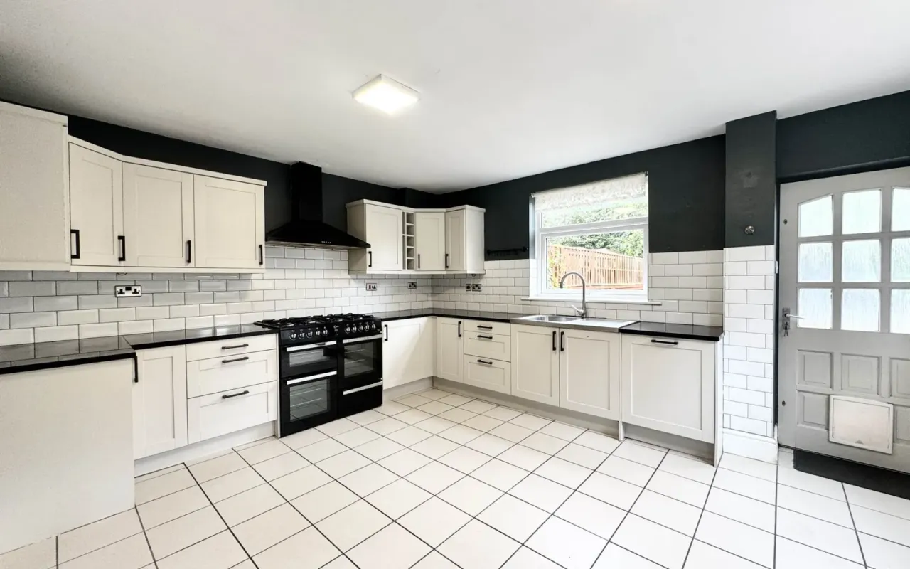 Dentons Green Lane, Dentons Green, photo 13