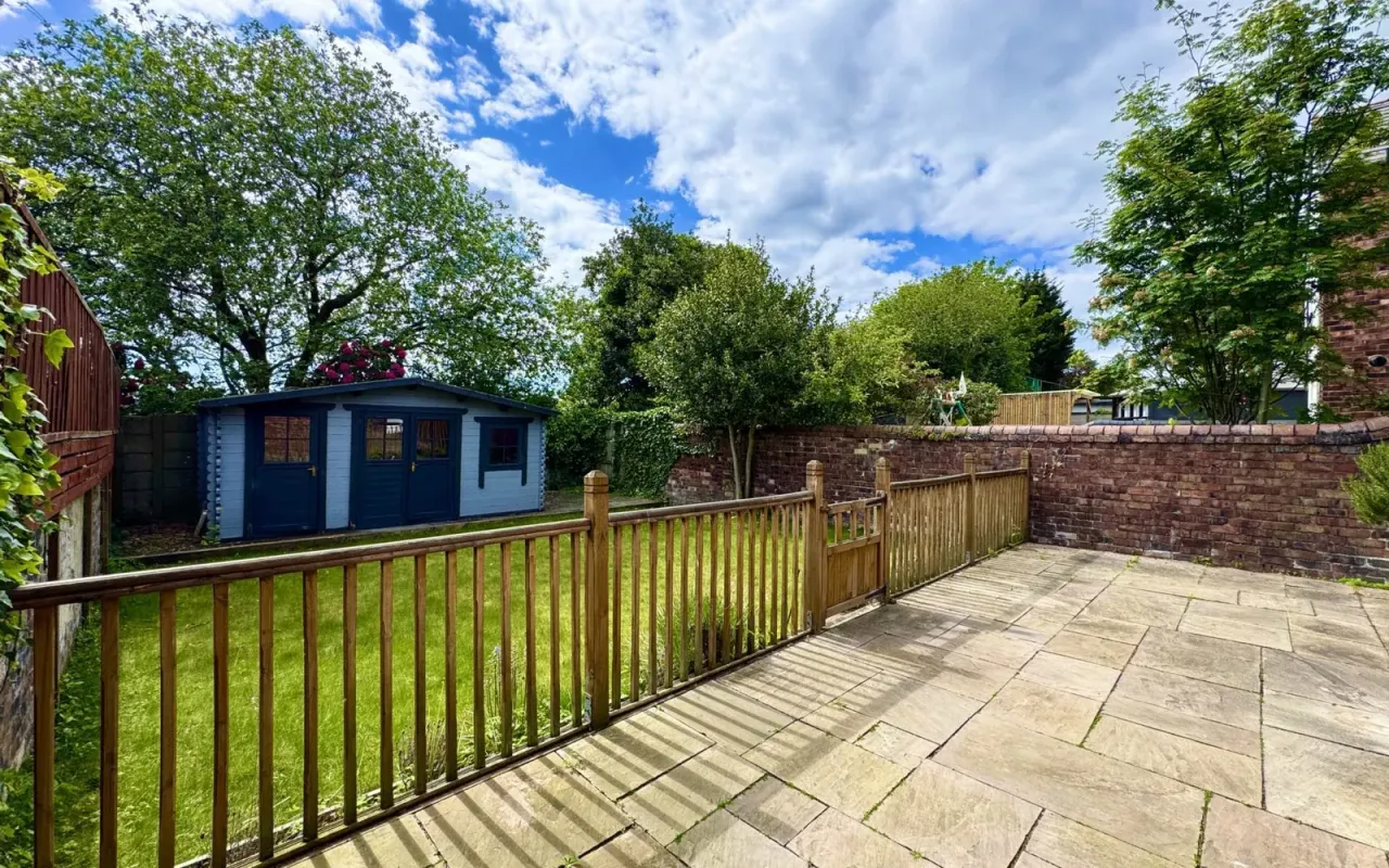 Dentons Green Lane, Dentons Green, photo 6
