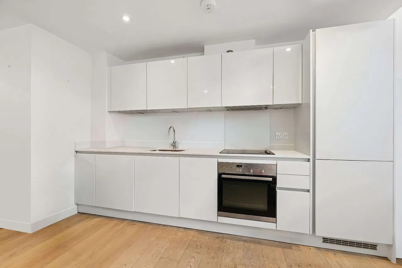 Clyde Square, London, E14 7TD, photo 3
