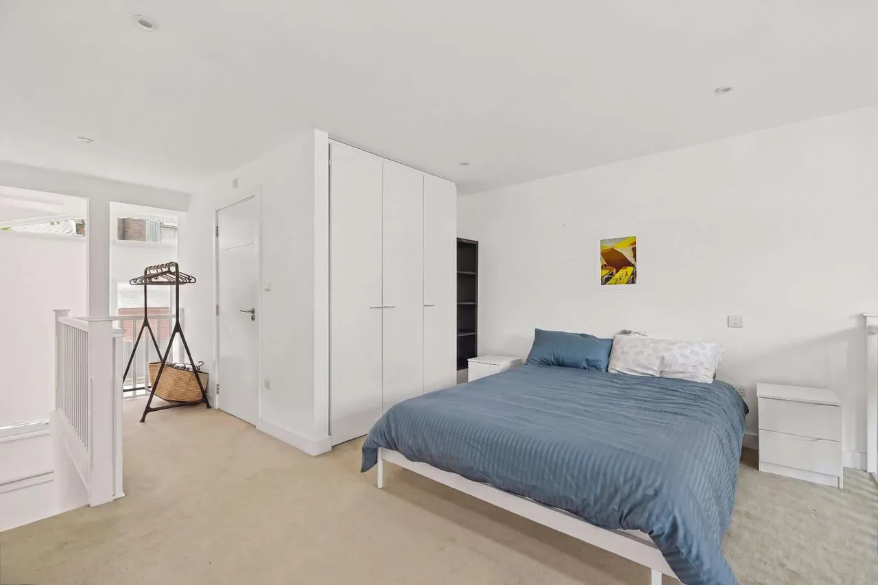 Clyde Square, London, E14 7TD, photo 5