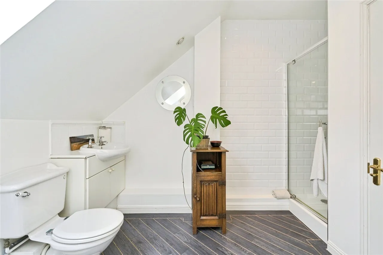 East Lane, Kingston upon Thames, KT1, photo 4