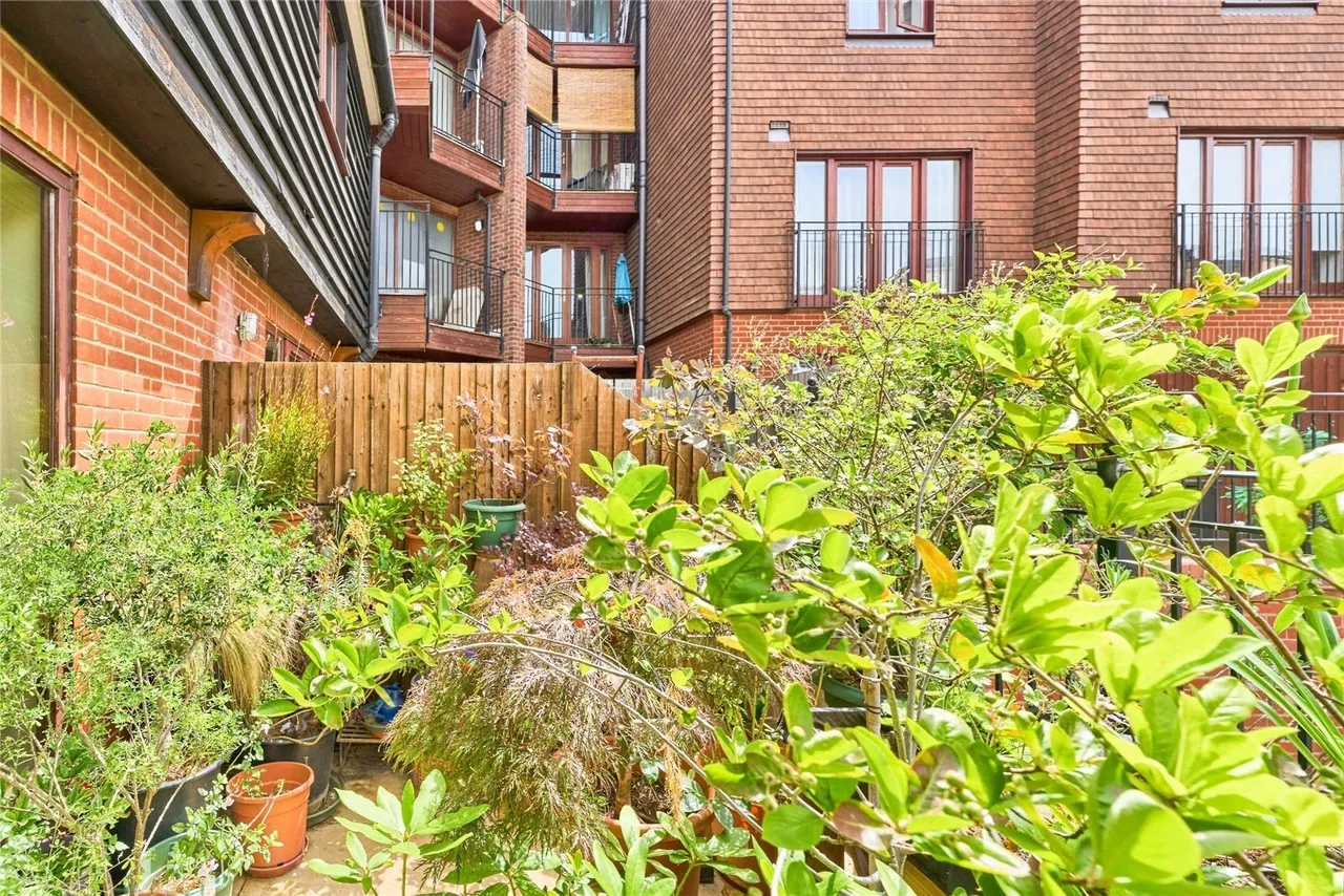 East Lane, Kingston upon Thames, KT1, photo 18