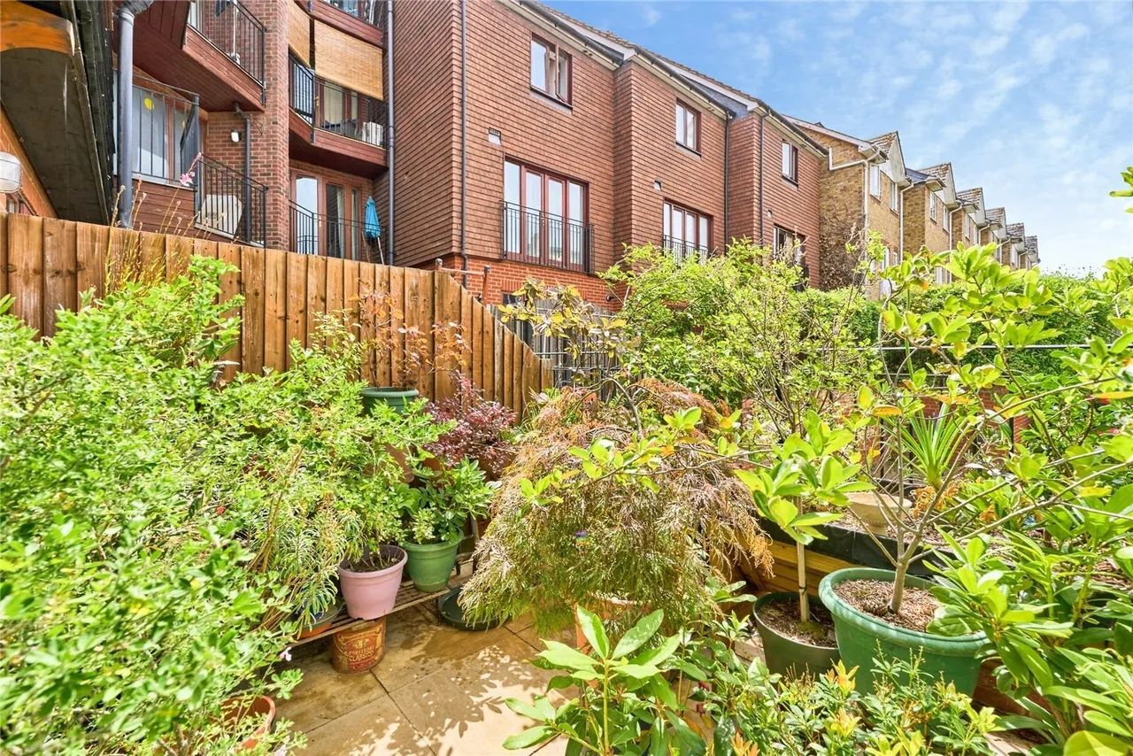 East Lane, Kingston upon Thames, KT1, photo 9