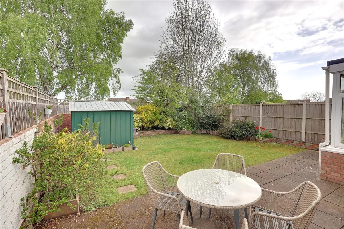 Knights Crescent, Newent, GL18, photo 9