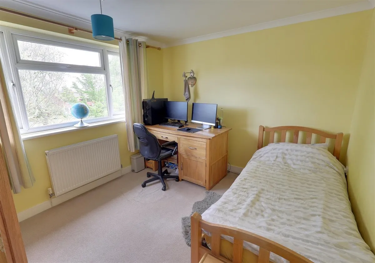 Knights Crescent, Newent, GL18, photo 8
