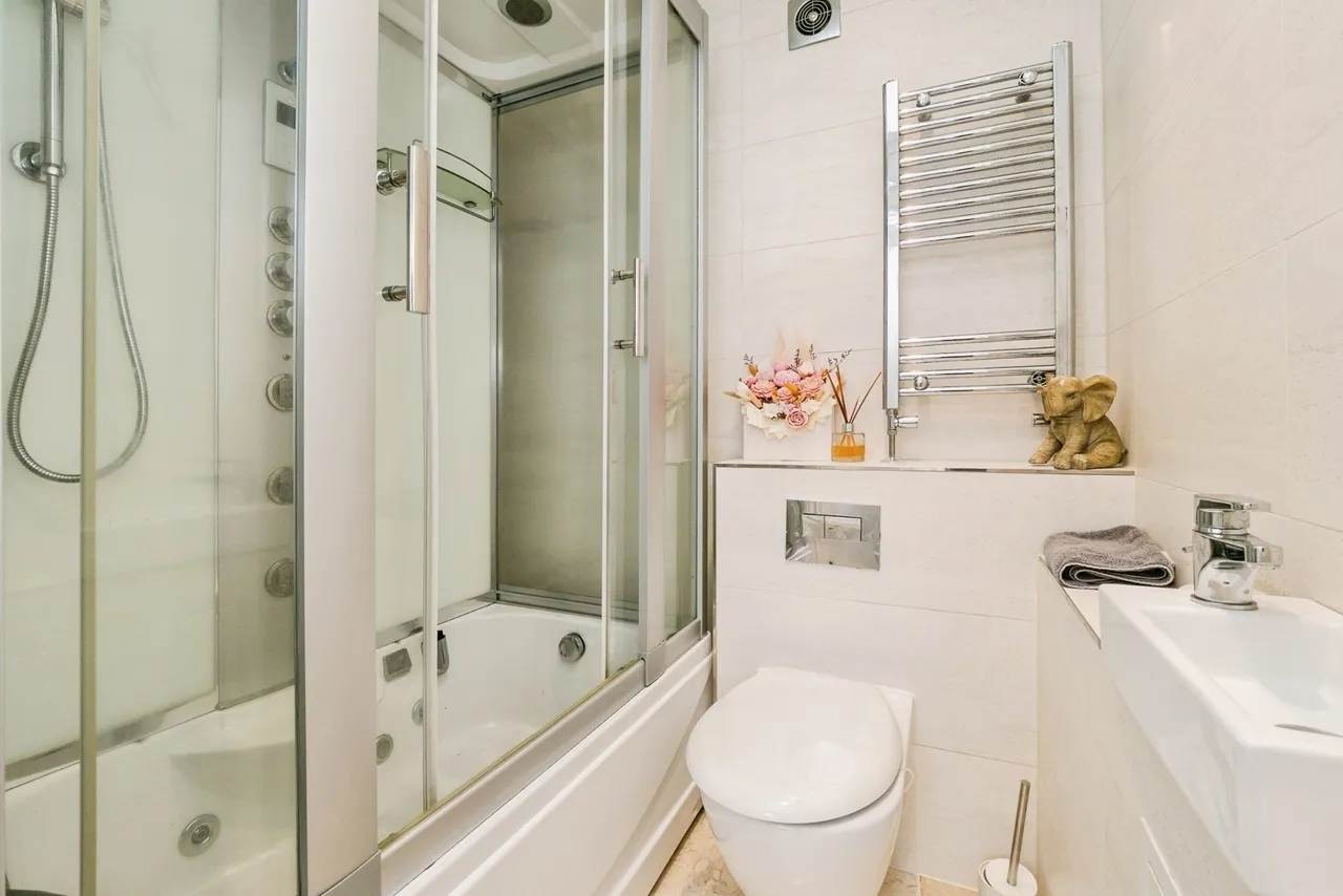 Don Way, Romford, RM1, photo 15