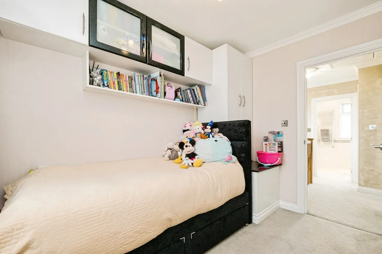 Don Way, Romford, RM1, photo 19