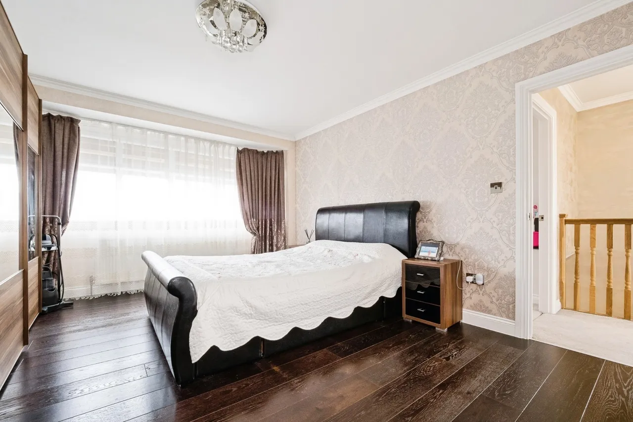 Don Way, Romford, RM1, photo 4
