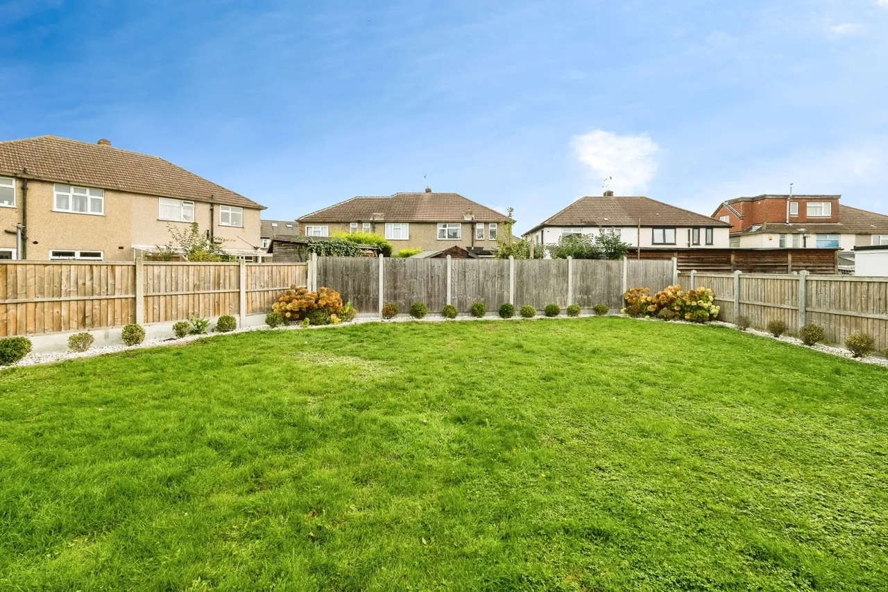 Don Way, Romford, RM1, photo 6