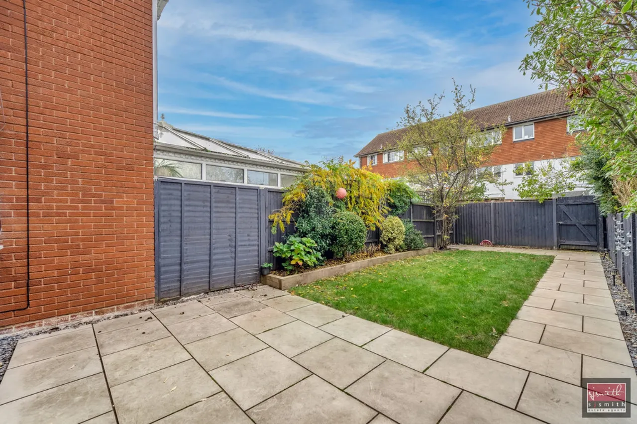 Springfield Road, Ashford, TW15, photo 13
