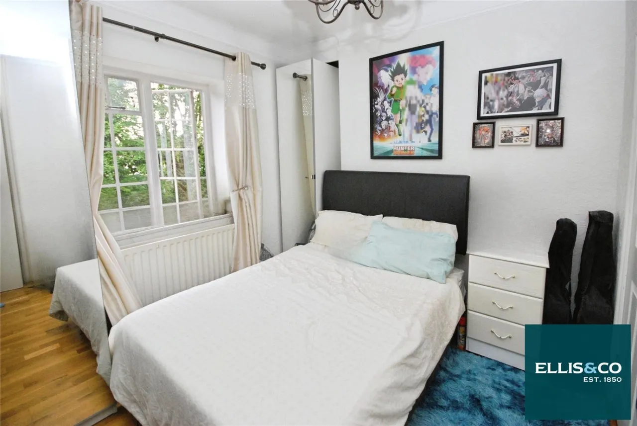 Finchley Road, Temple Fortune, NW11, photo 8