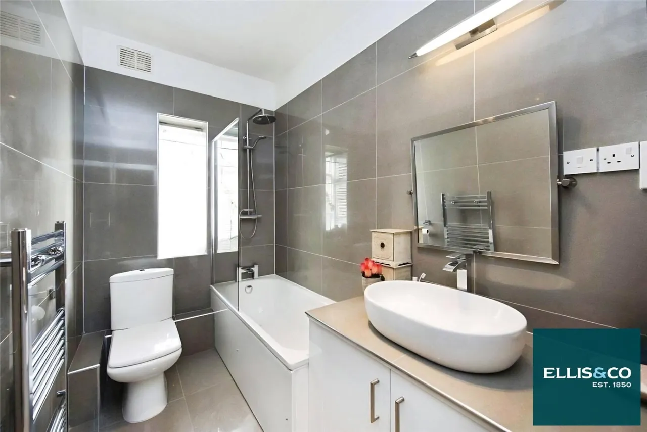Finchley Road, Temple Fortune, NW11, photo 7