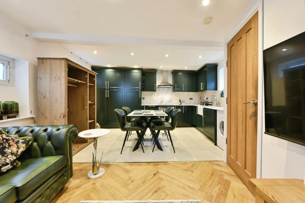 Hole House Fold, Romiley, Stockport, Greater Manchester, SK6, photo 2
