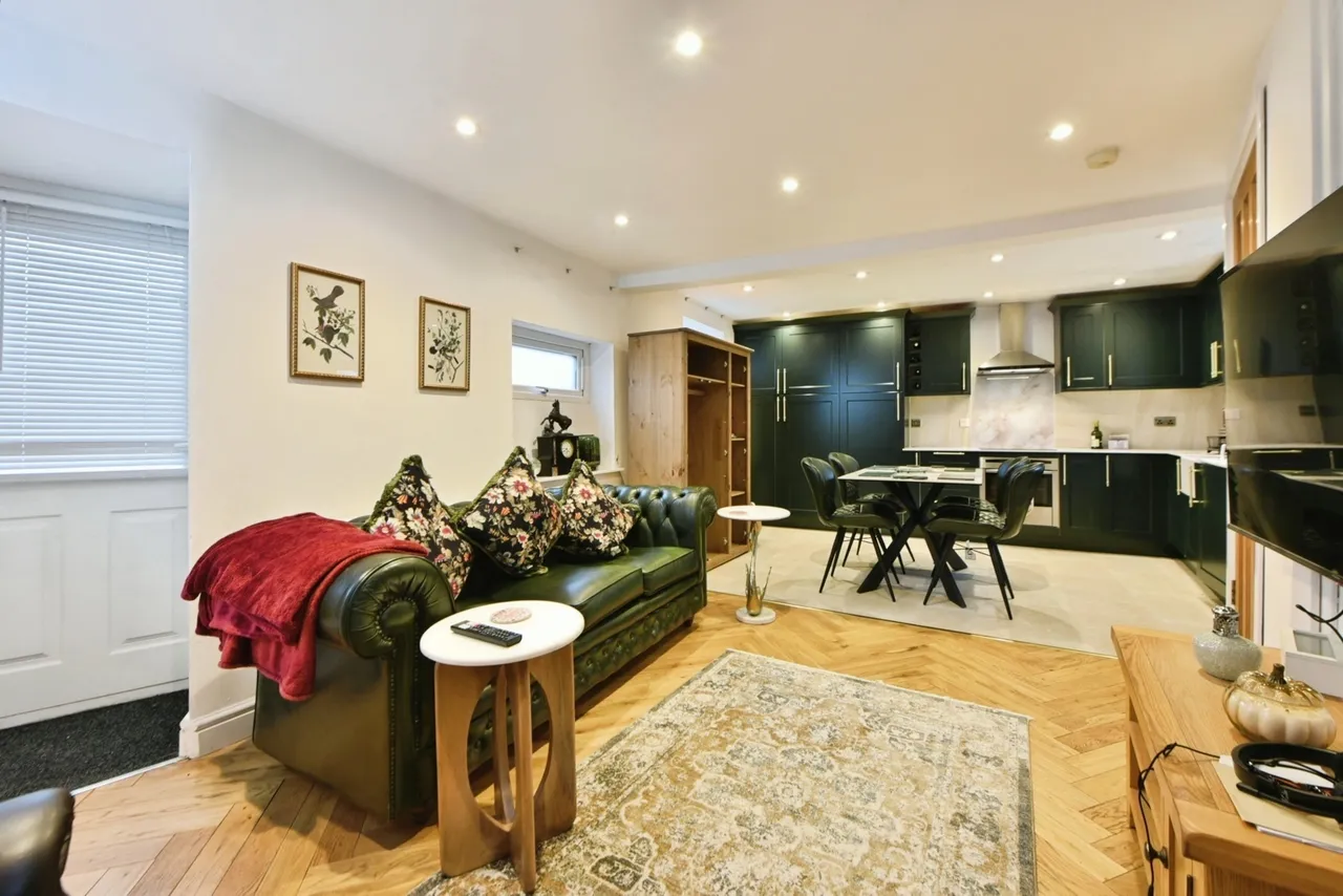 Hole House Fold, Romiley, Stockport, Greater Manchester, SK6, photo 9