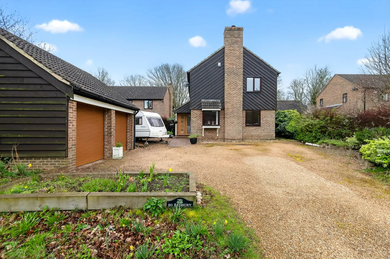 3 bed house for sale, Ledbury, Great Linford, MK14