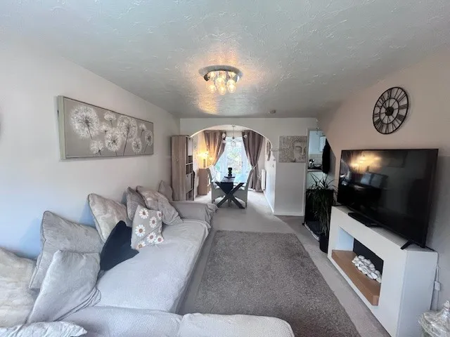 Lower Meadow Drive, Congleton, CW12, photo 2