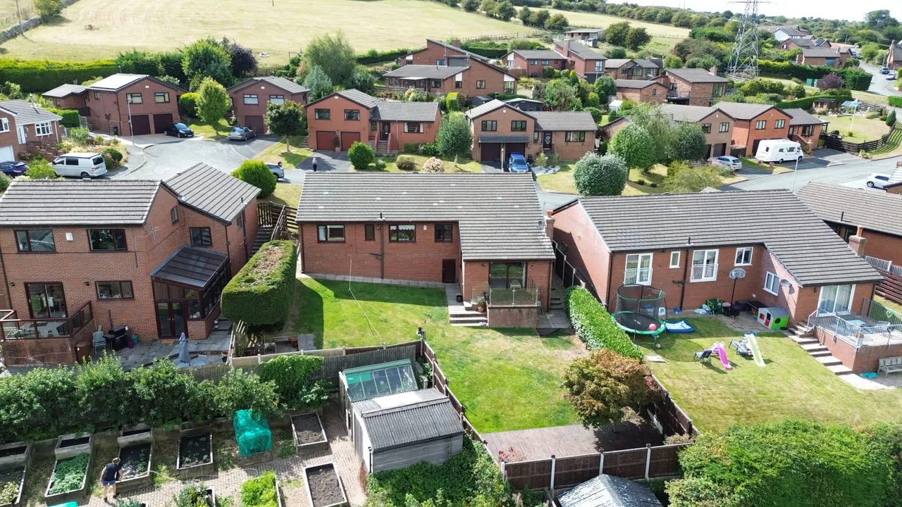 Llys Y Nant, Pentre Halkyn, Holywell, Flintshire, CH8 8LN, photo 21