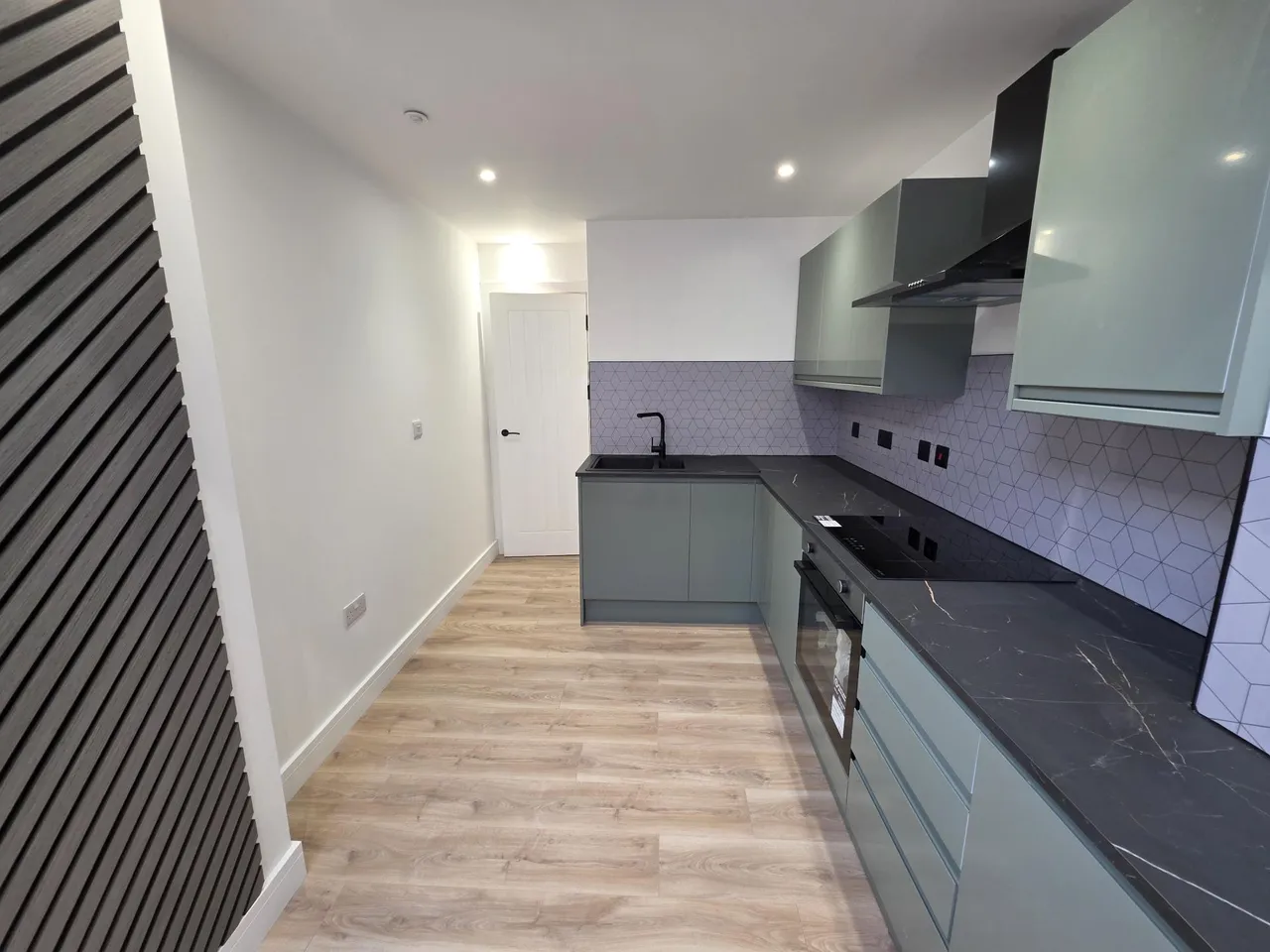 Crwys Road, Cardiff, CF24, photo 4