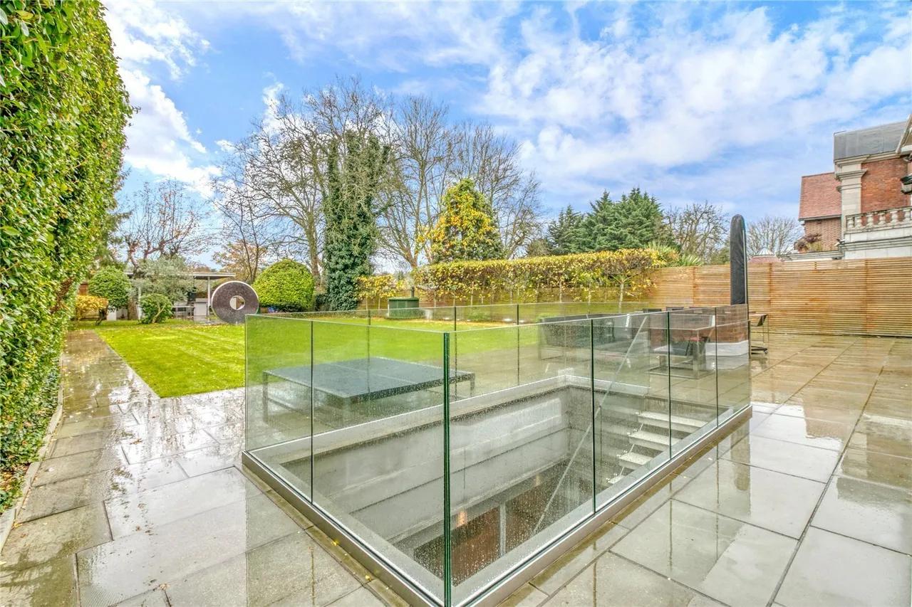 The Bishops Avenue, Hampstead Garden Suburb, N2, photo 25