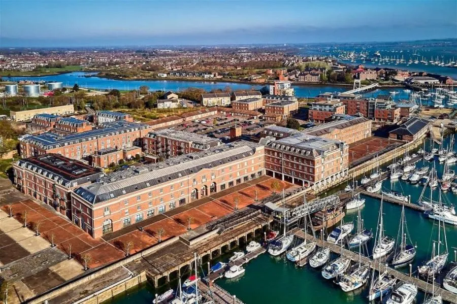 2 bed flat for sale, Weevil Lane, Gosport, PO12