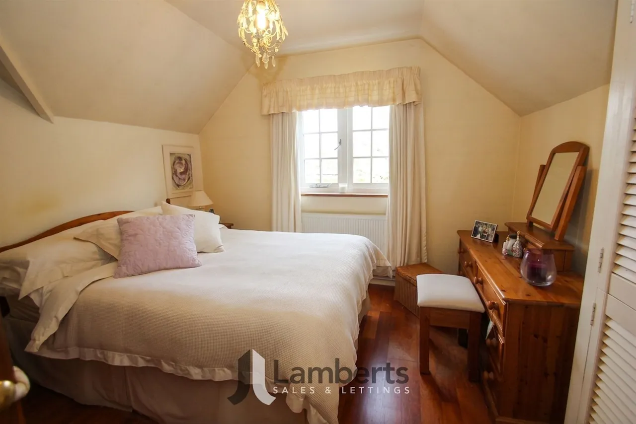 7 Mill Lane, Redditch, photo 8
