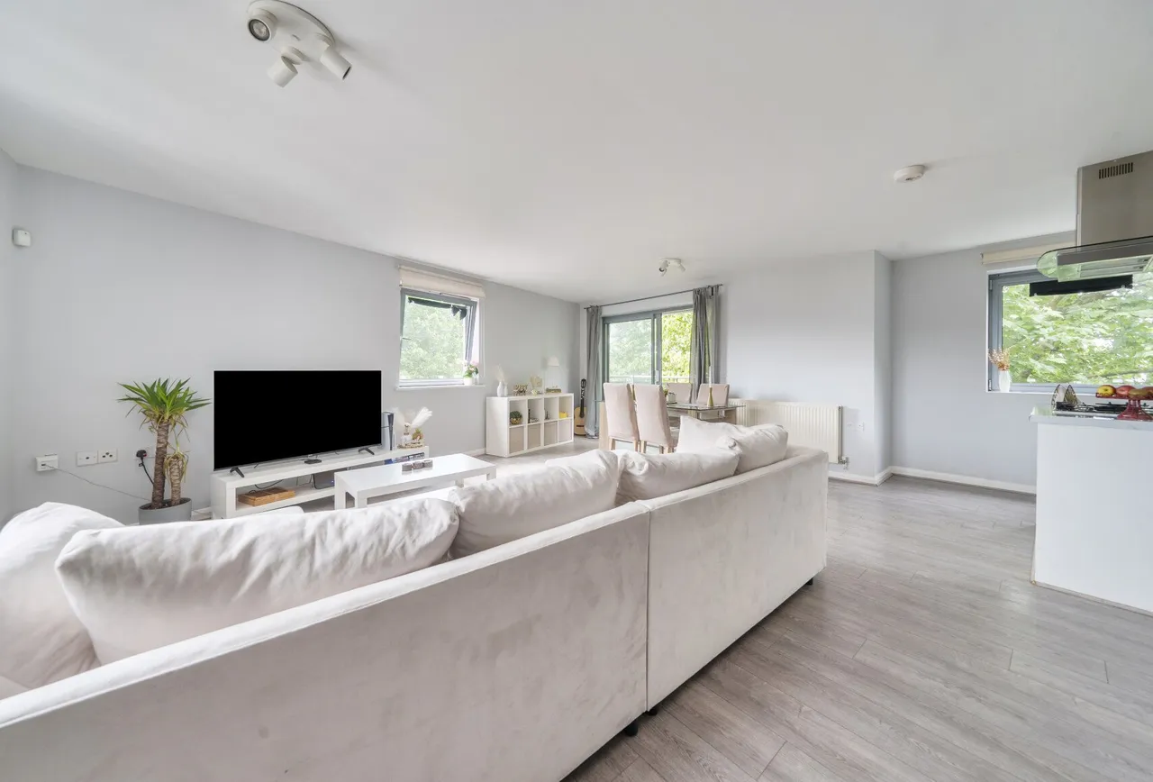 Streatham High Road, London, SW16 3NQ, photo 6