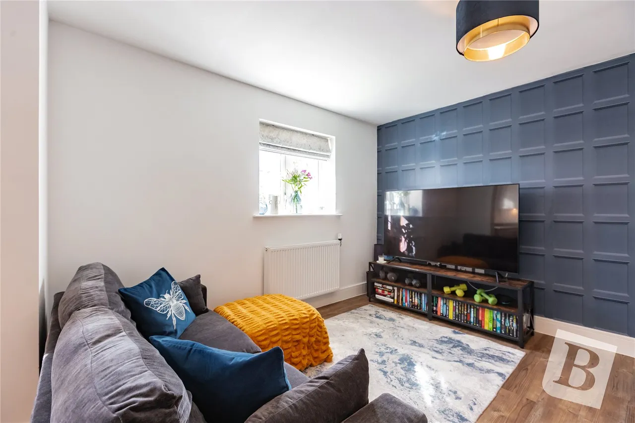Baines Place, Runwell, Wickford, SS11, photo 5