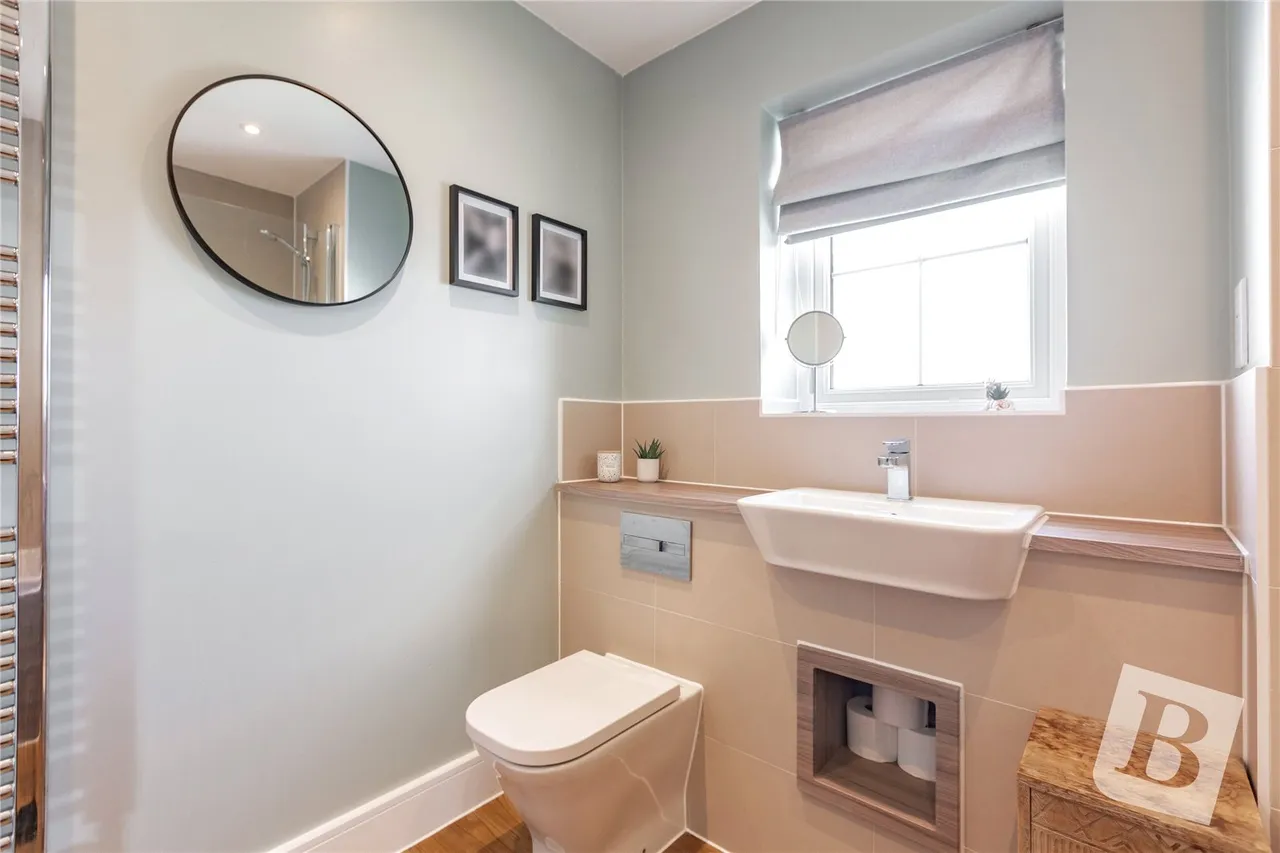 Baines Place, Runwell, Wickford, SS11, photo 11