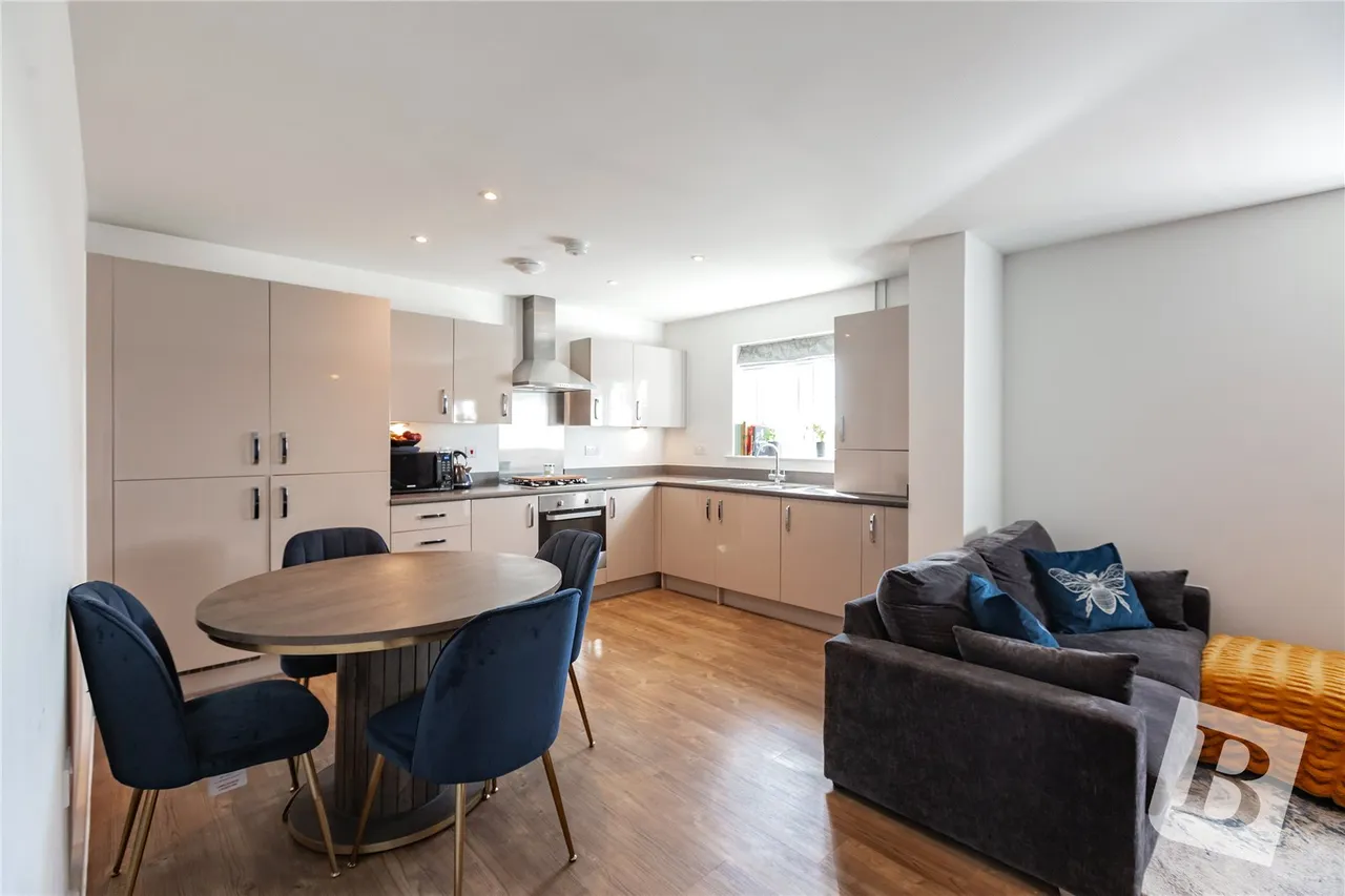 Baines Place, Runwell, Wickford, SS11, photo 6