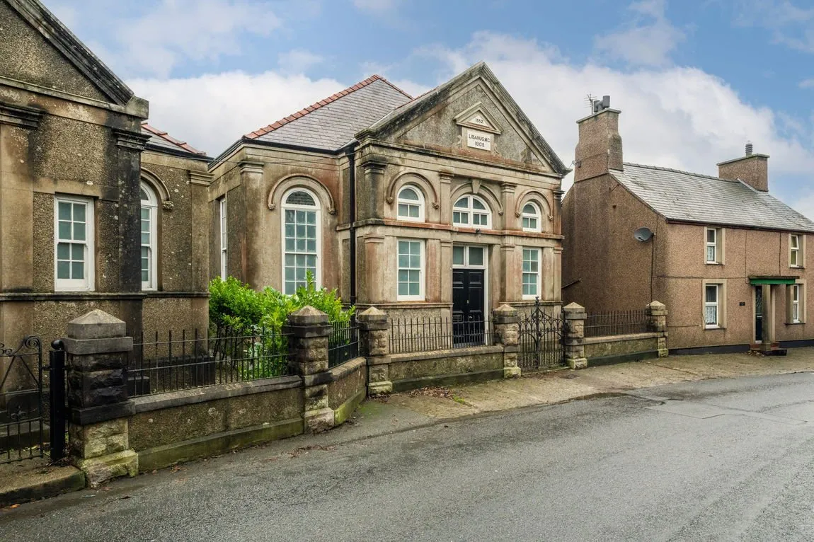 3 bed house for sale — Llanfachell, Isle of Anglesey, LL68 0RA