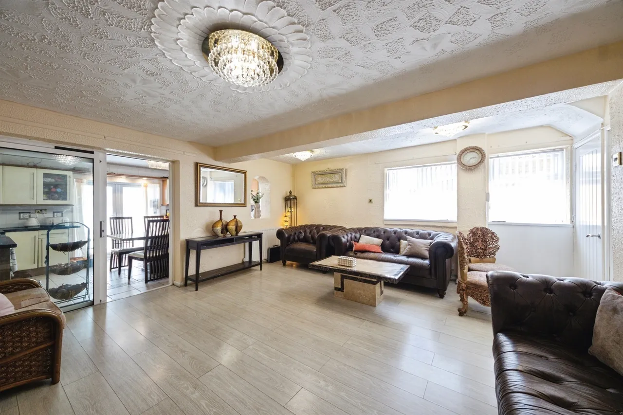 Lyons Grove, Birmingham, B11, photo 2