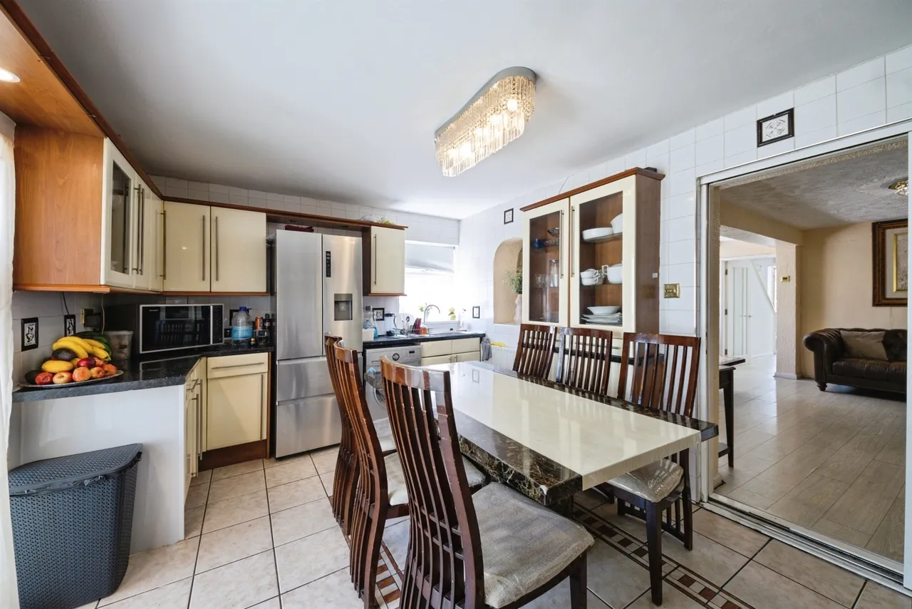 Lyons Grove, Birmingham, B11, photo 6