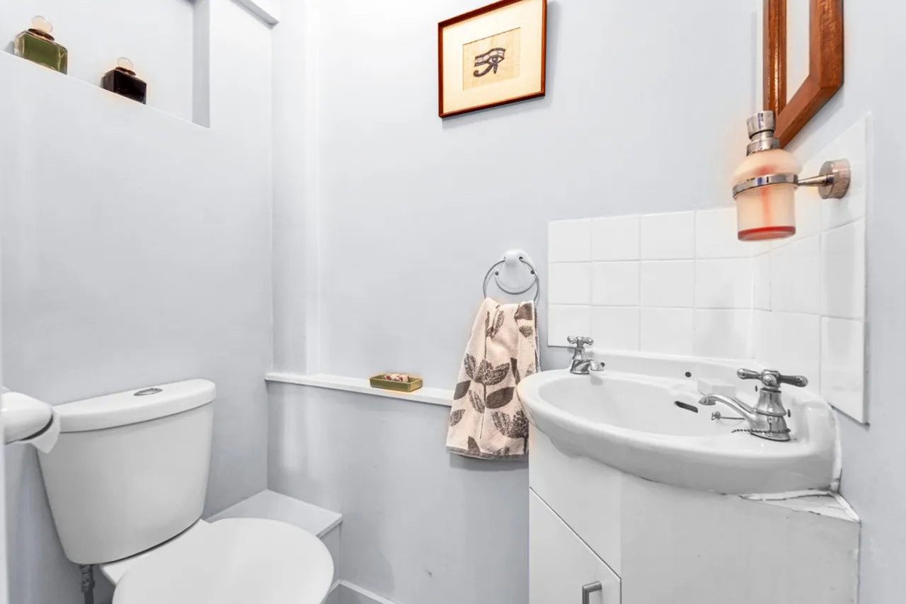 Exeforde Avenue, Ashford, TW15, photo 17