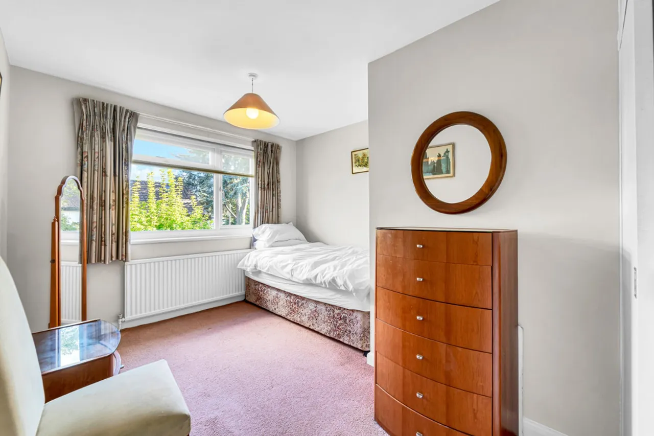 Exeforde Avenue, Ashford, TW15, photo 22