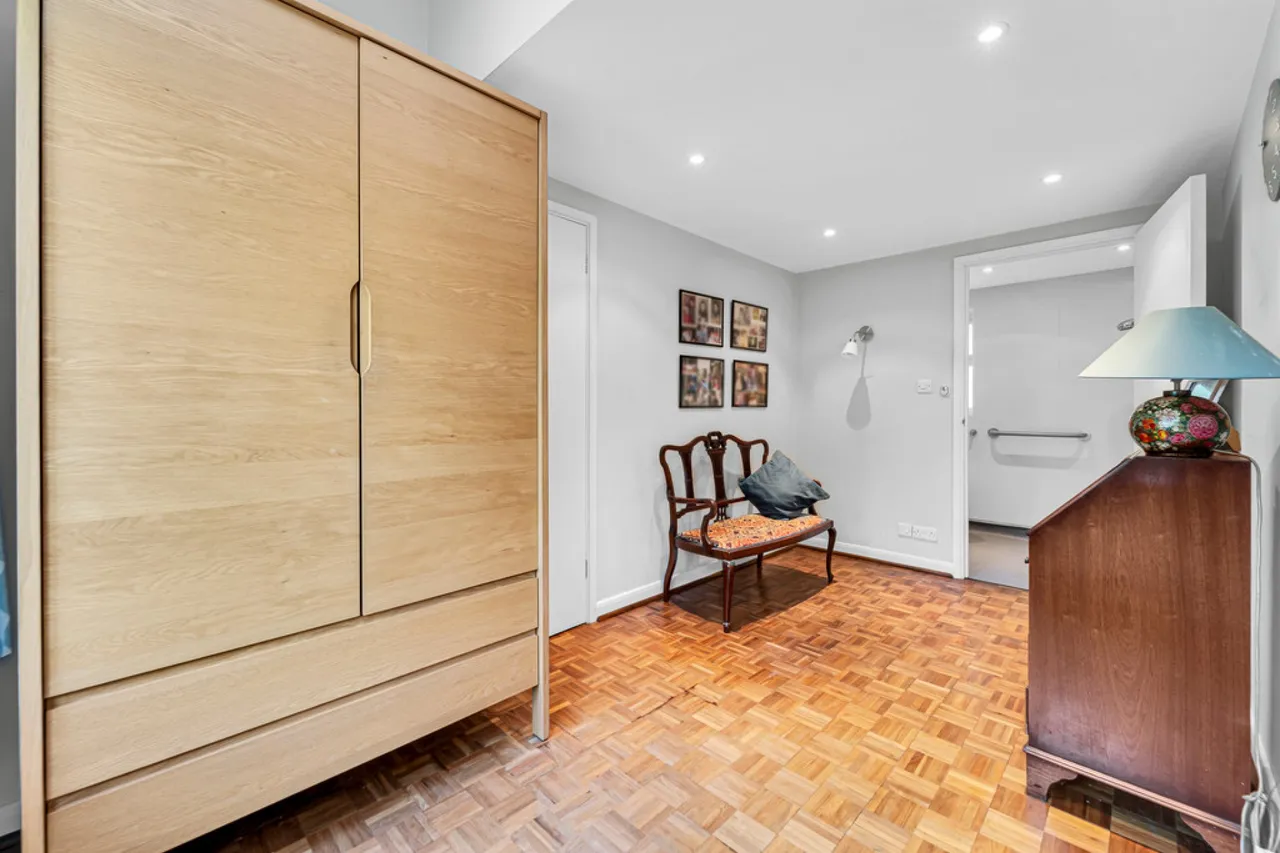 Exeforde Avenue, Ashford, TW15, photo 19