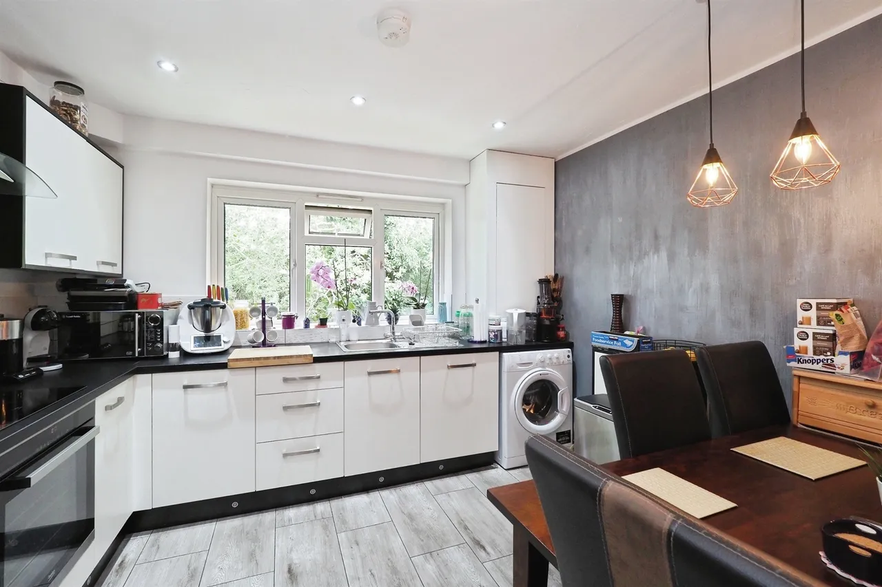 Metcalfe Close, Alvaston, Derby, photo 2