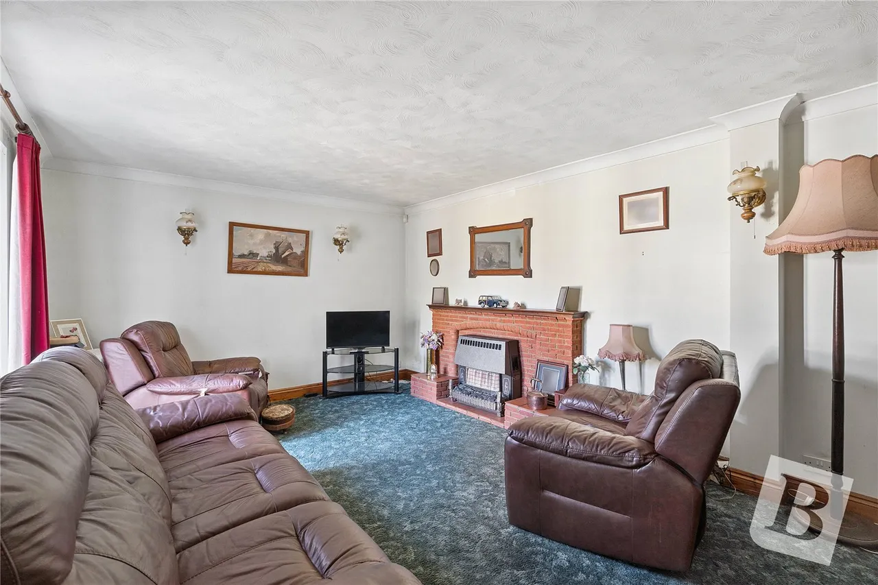 Coxtie Green Road, Pilgrims Hatch, CM14, photo 5