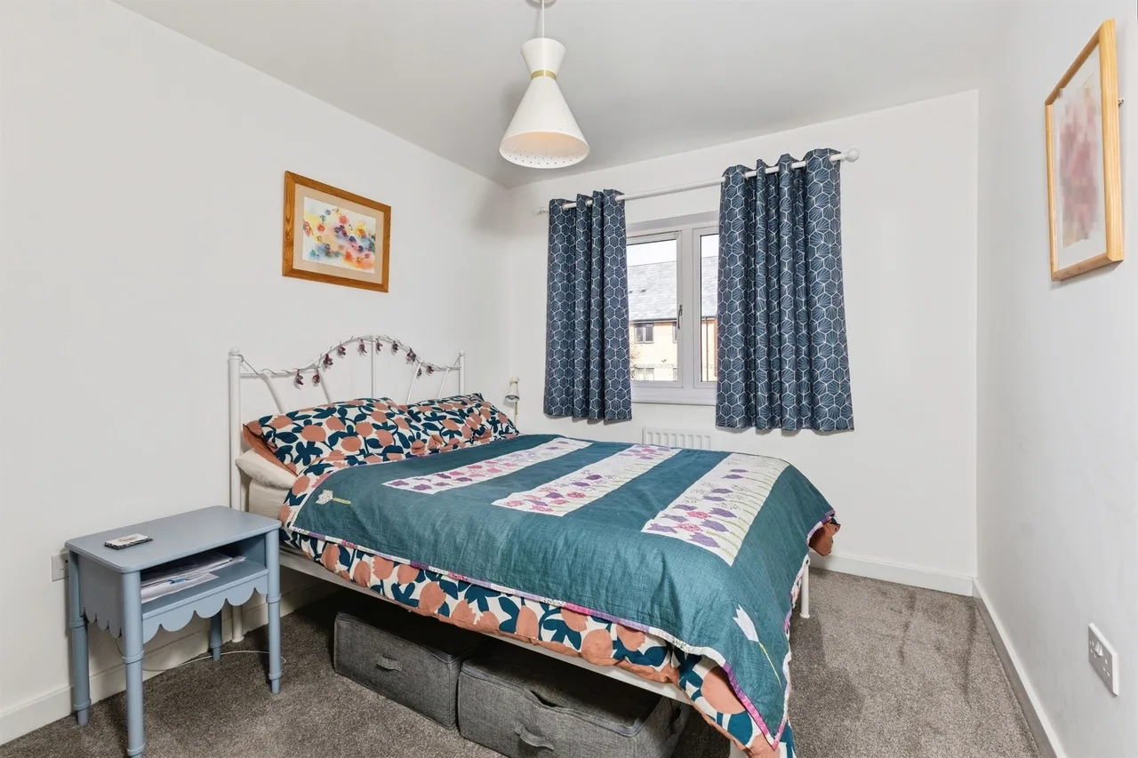 Princess Marina Drive, Arborfield Green, RG2, photo 13