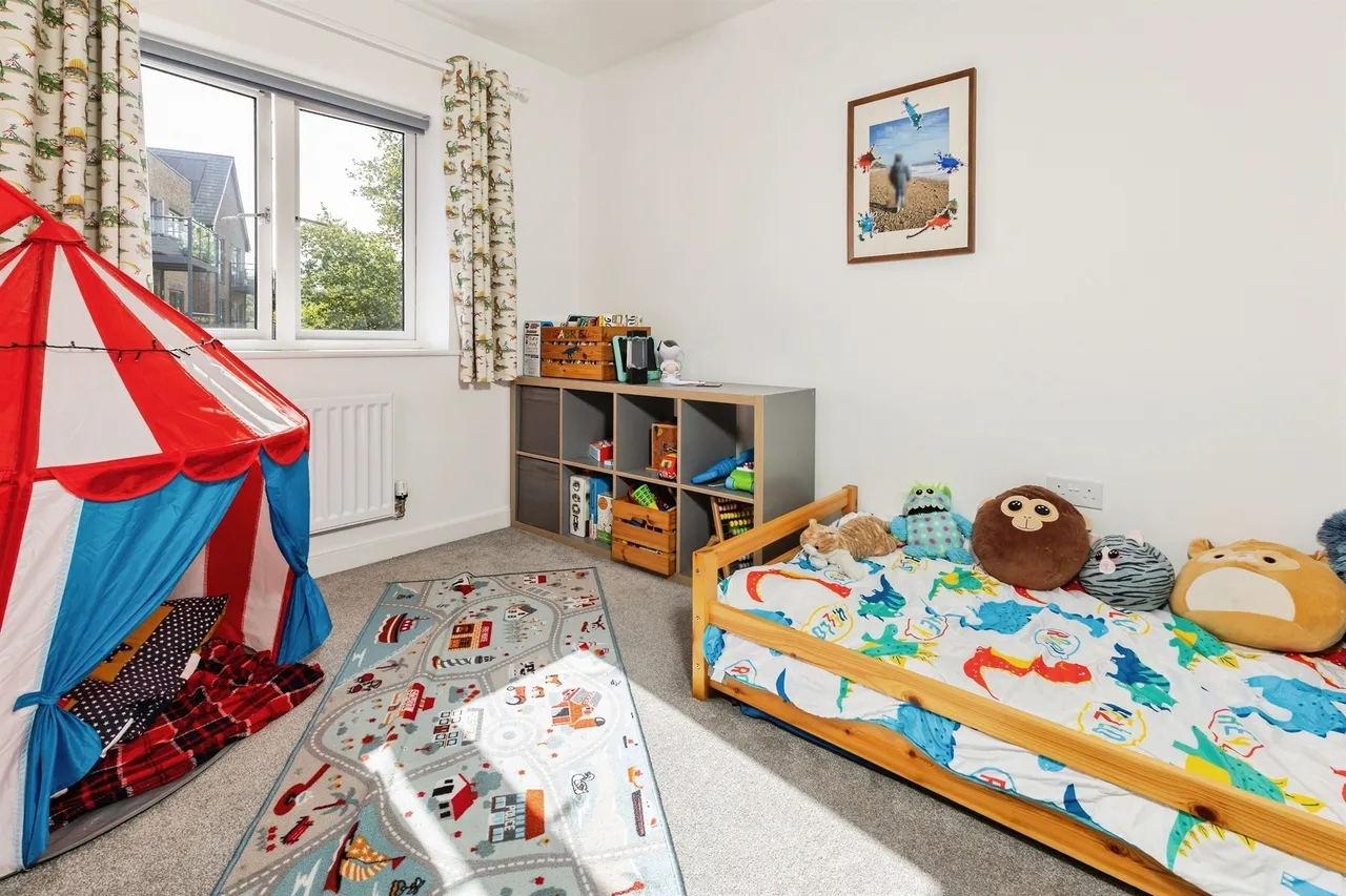 Princess Marina Drive, Arborfield Green, RG2, photo 15