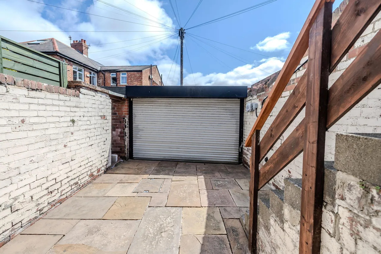 Addycombe Terrace, Heaton, photo 4