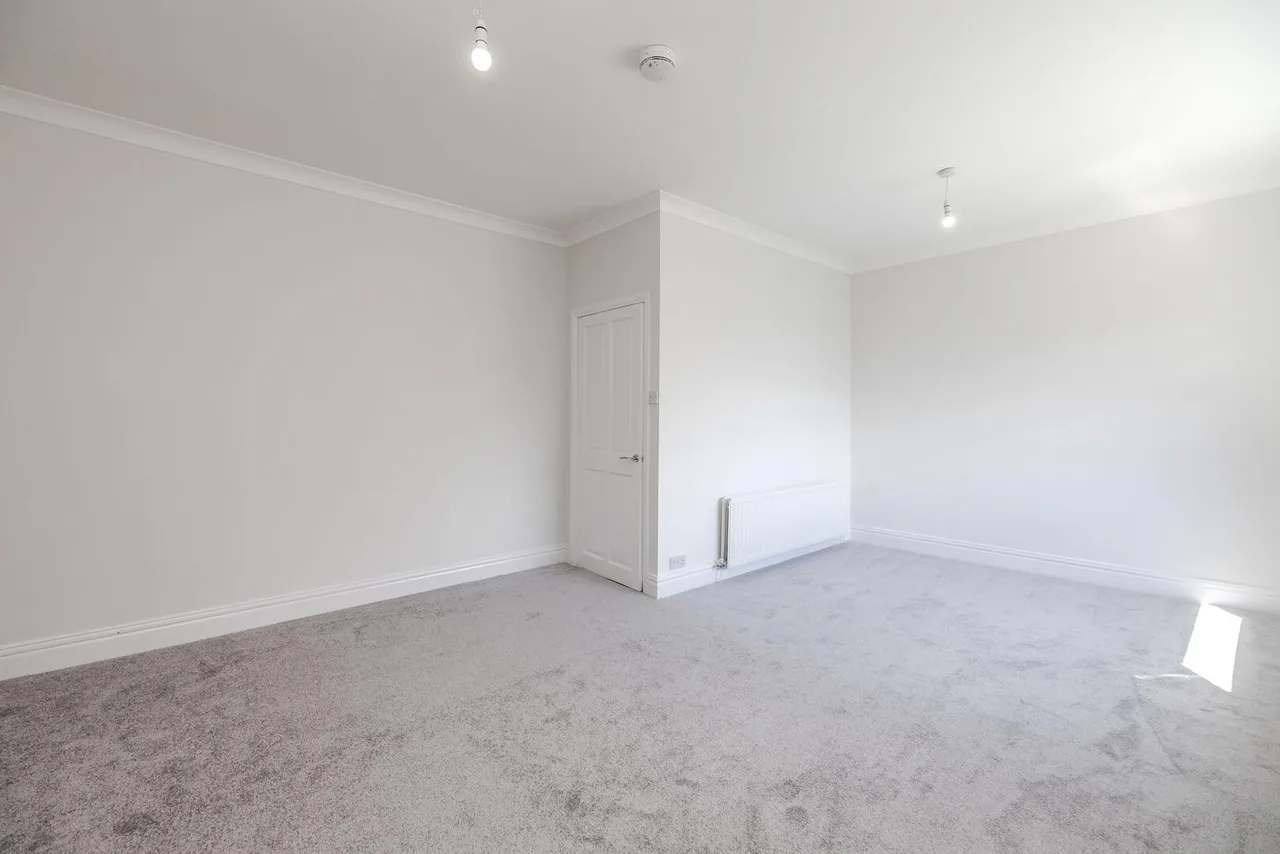 Addycombe Terrace, Heaton, photo 6