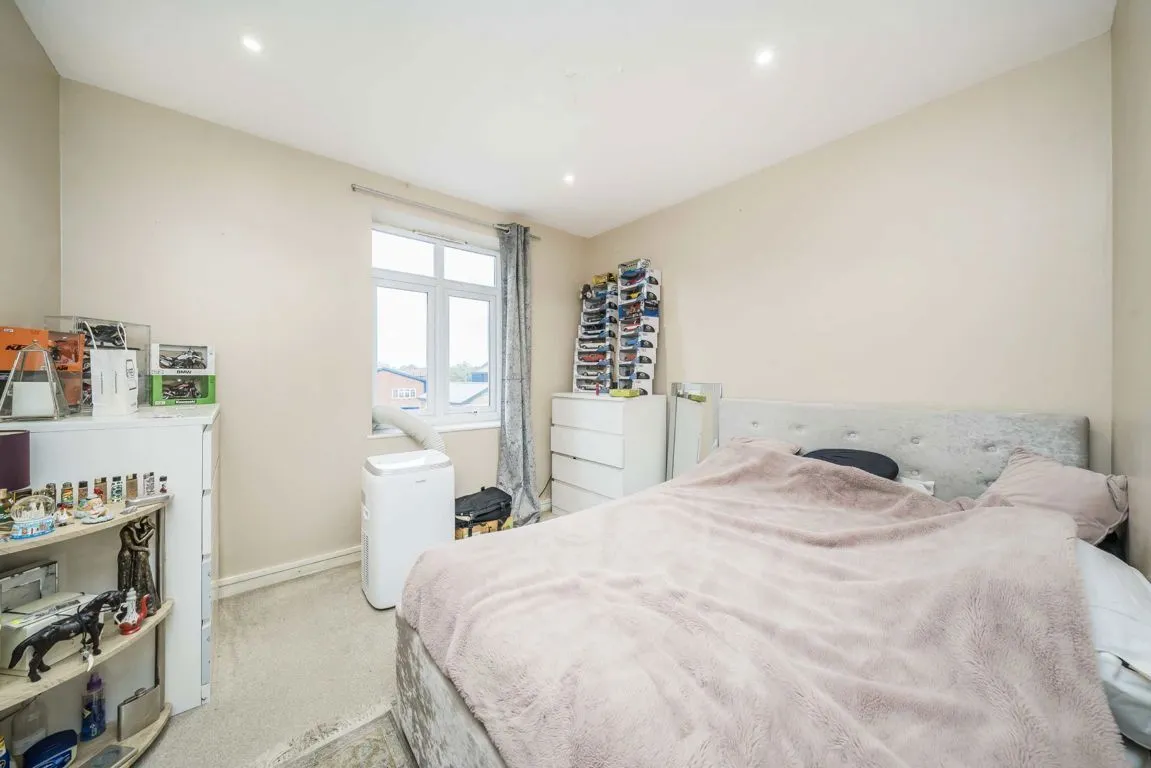 London Road, KT2, photo 5