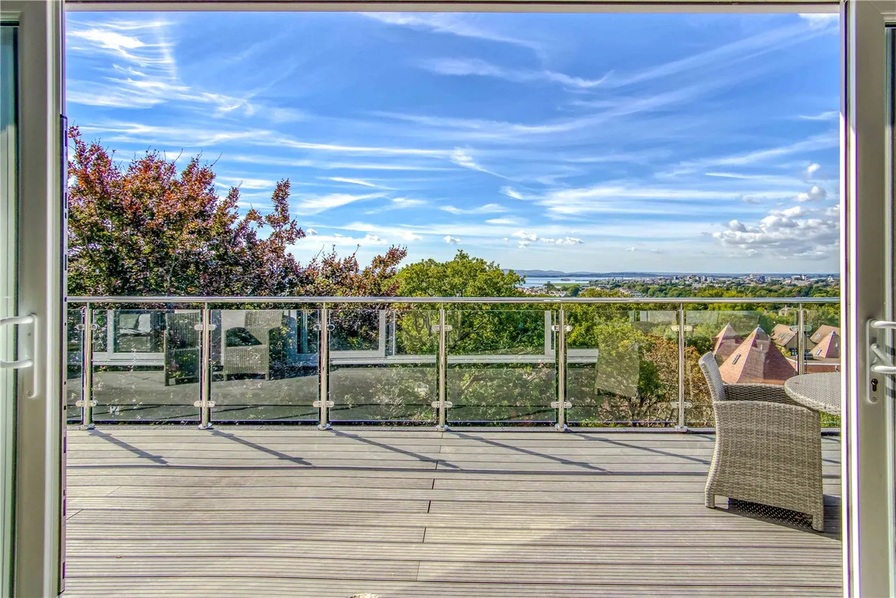 Windsor Road, Ashley Cross, Poole, Dorset, BH14, photo 10