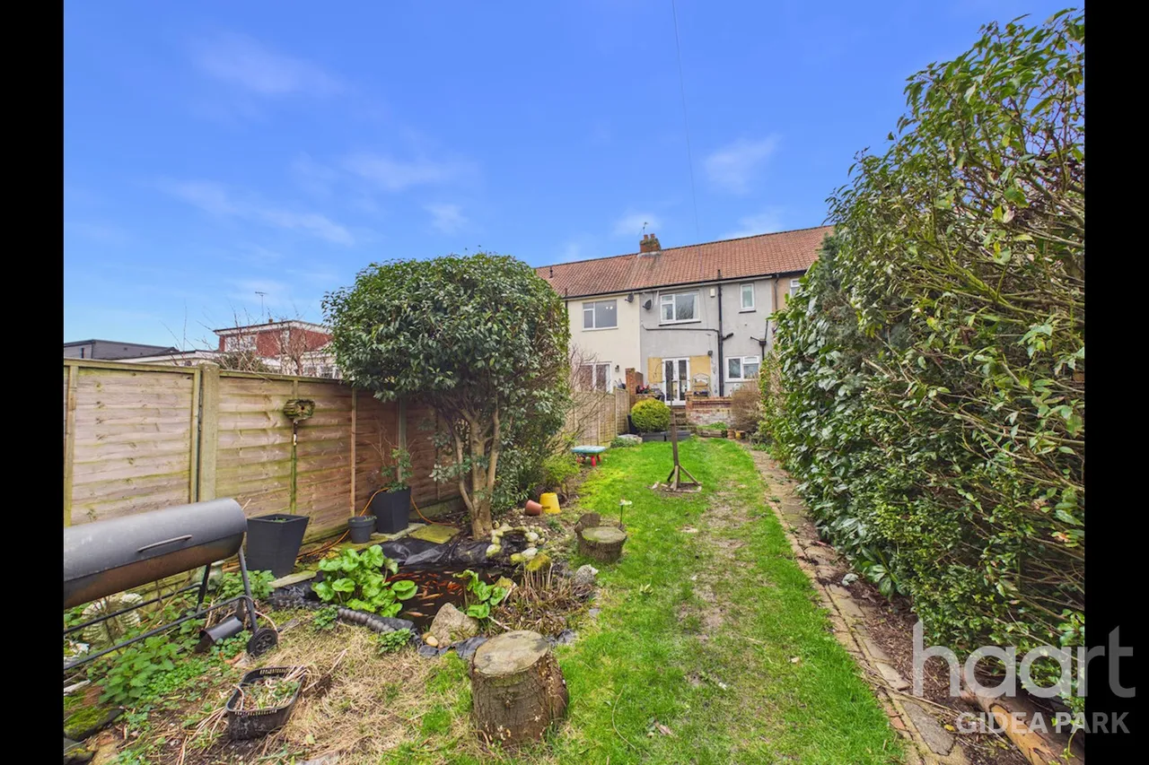 Northumberland Avenue, Hornchurch, RM11, photo 14