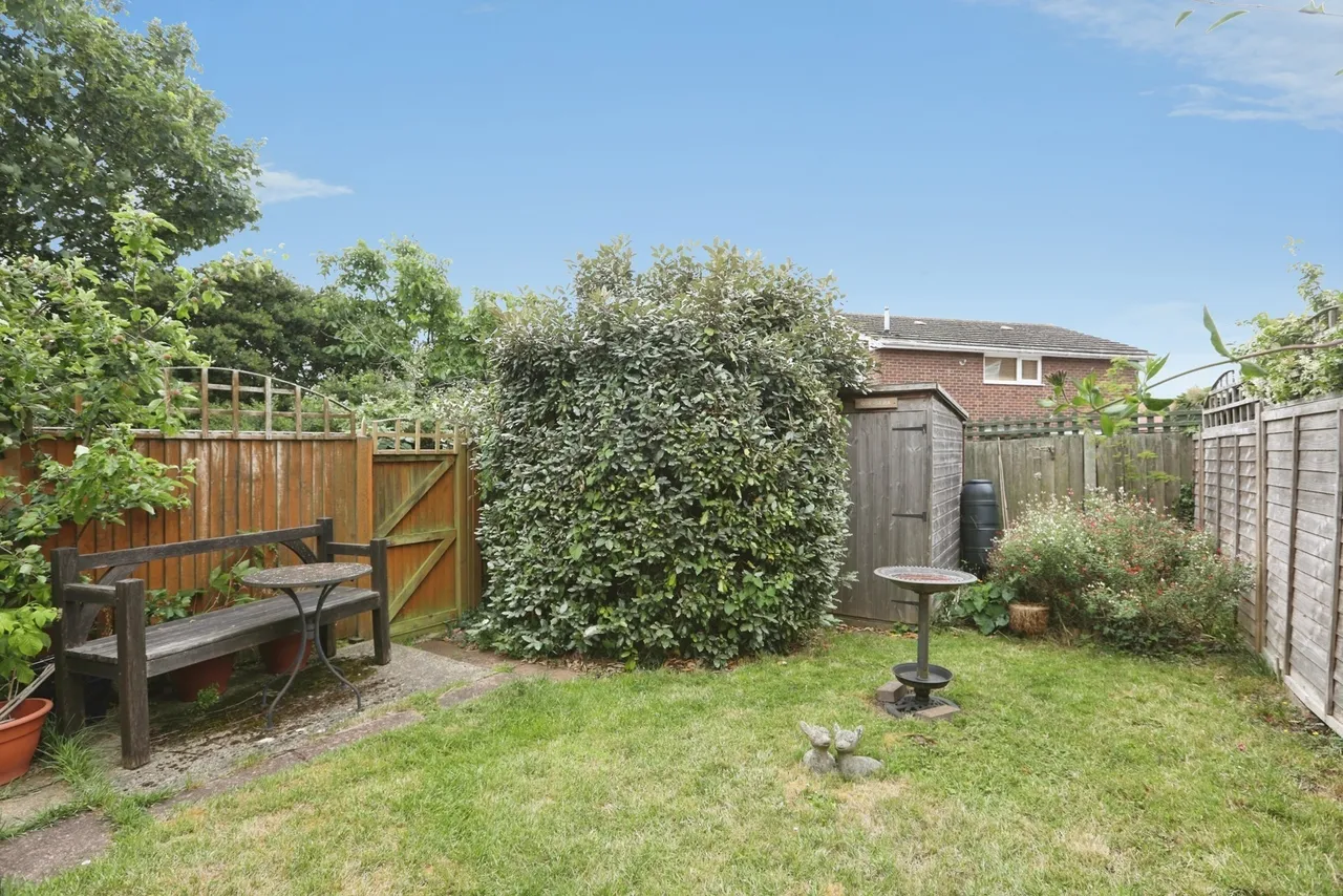 Walnut Tree Drive, Sittingbourne, ME10, photo 10