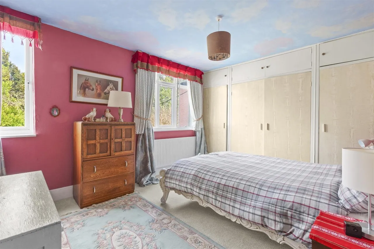 Sheepcote Dell Road, Holmer Green, HP15, photo 12