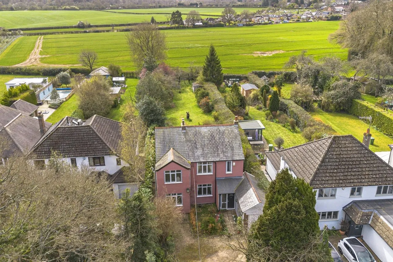 Sheepcote Dell Road, Holmer Green, HP15, photo 17