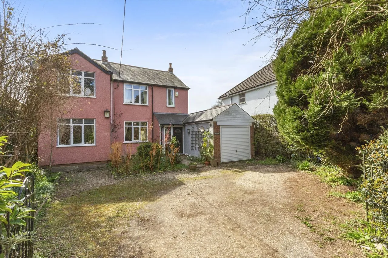 Sheepcote Dell Road, Holmer Green, HP15, photo 18